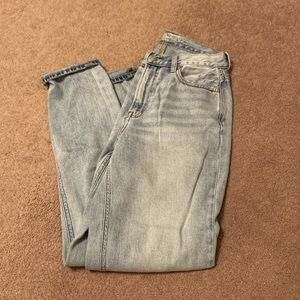 ON HOLD American Eagle Mom Jeans